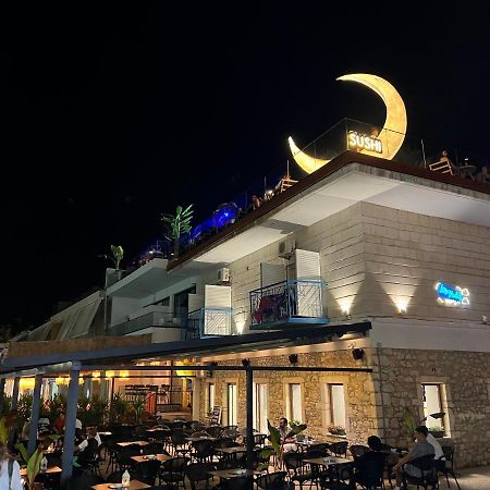 Las Nubes Rooms Himarë Dış mekan fotoğraf