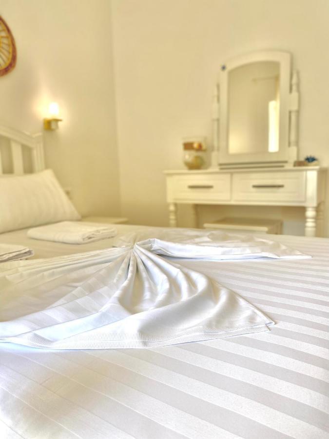 Las Nubes Rooms Himarë Dış mekan fotoğraf