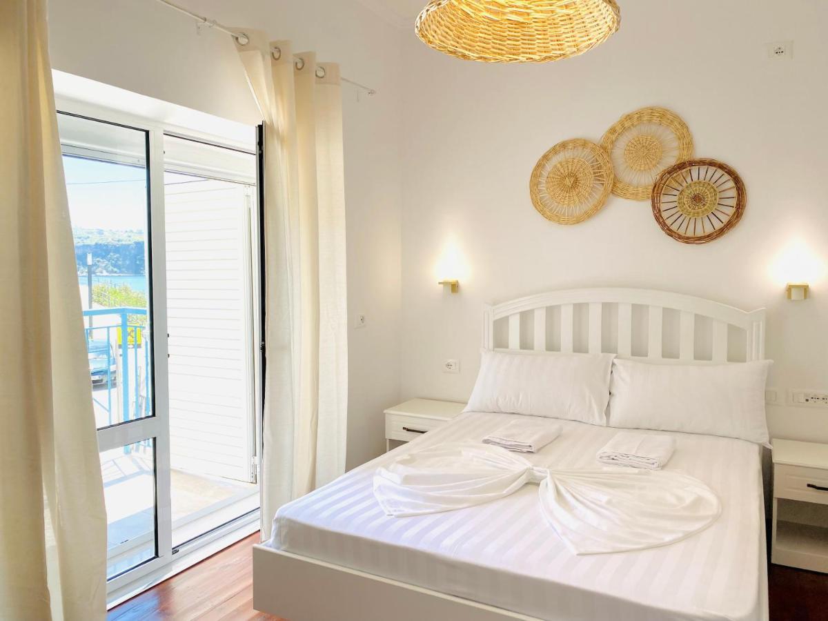 Las Nubes Rooms Himarë Dış mekan fotoğraf