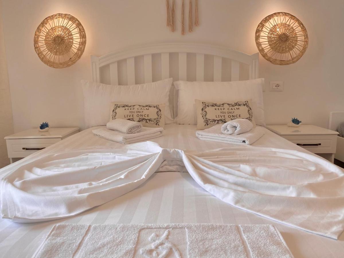 Las Nubes Rooms Himarë Dış mekan fotoğraf